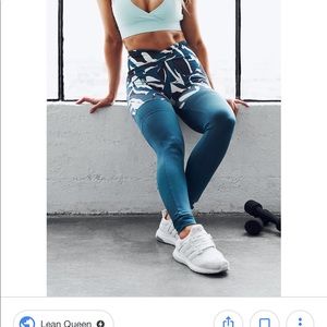 Nikki Blackketter leggings size small worn once